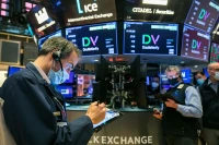 Why the Market's 'Pause' is Our Biggest Opportunity (Traders in Shambles)